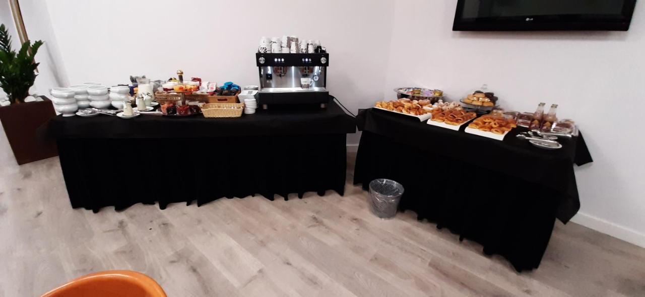 Hotel Azahar Murcia Buitenkant foto